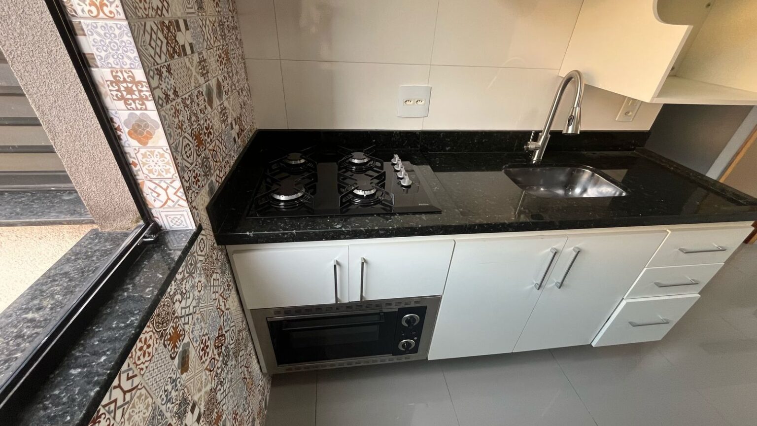 b5a787b4-f61d-4522-a50f-a251108b3f12